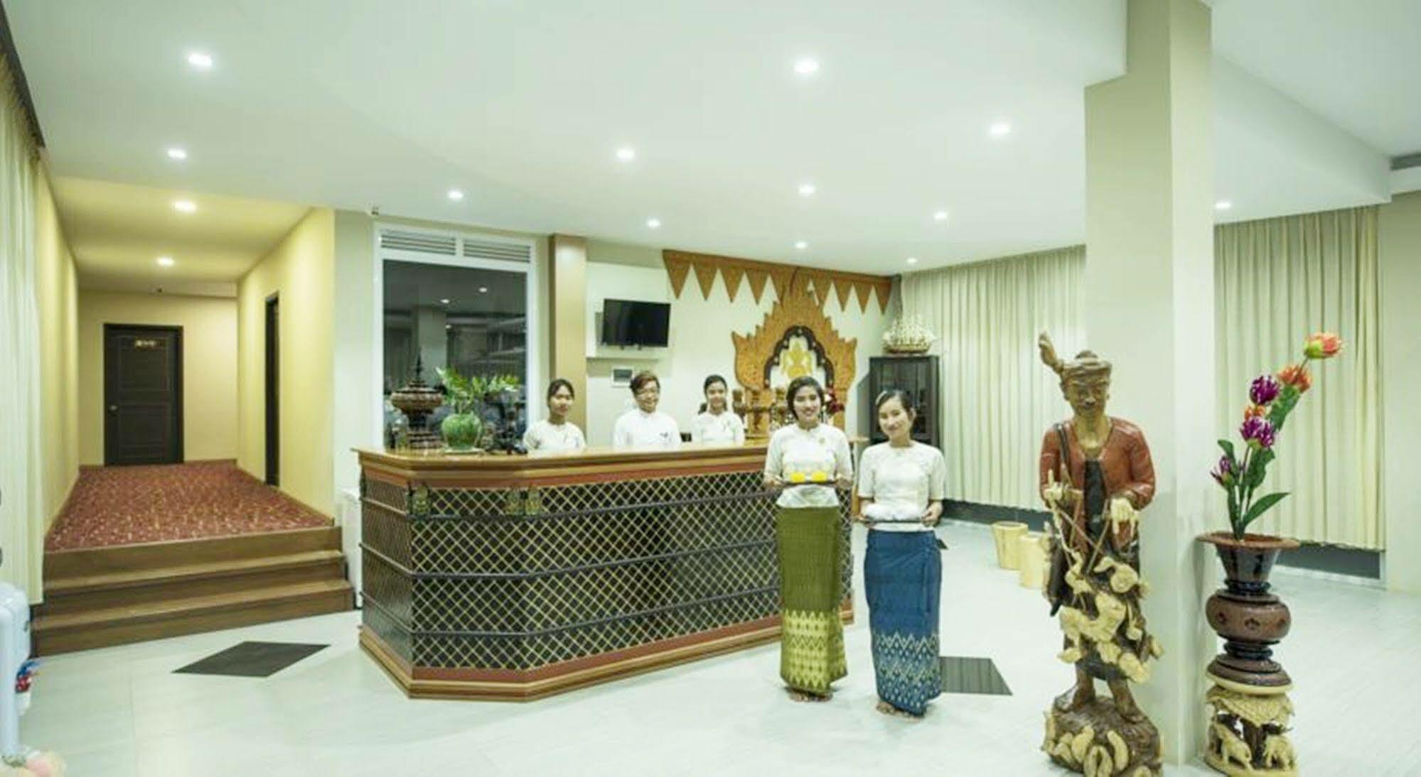 Sky View Hotel Bagan Exterior foto